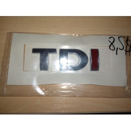 Буквы TDi, і- в красном цвете